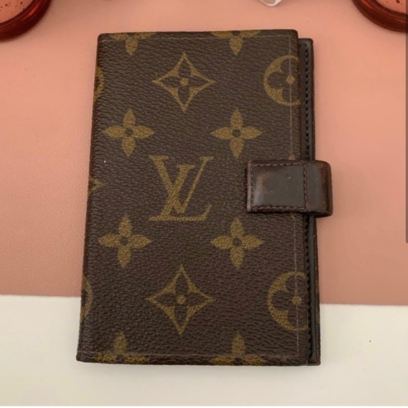 Louis Vuitton Handbags - LV monogram card holder / address book